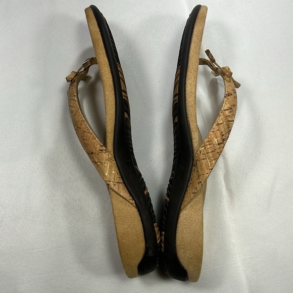 VIONIC Bella - Gold Cork Thong Sandals - Picture 13 of 14